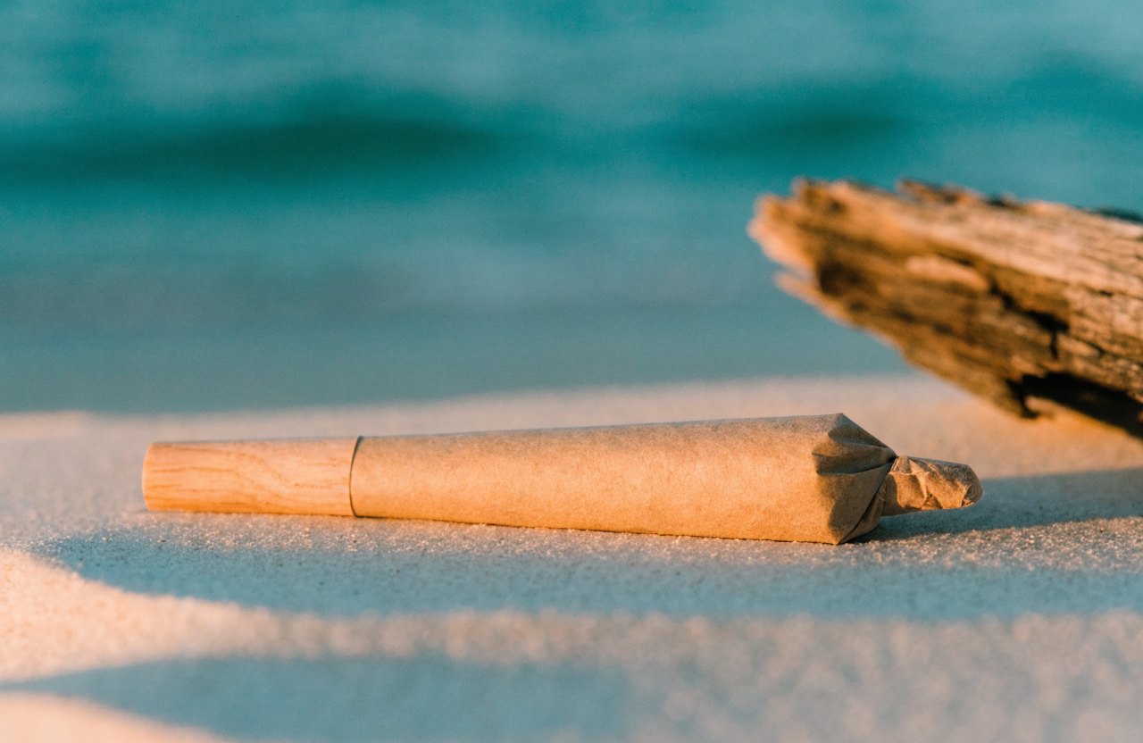 Beach Bum wood-tipped blunts